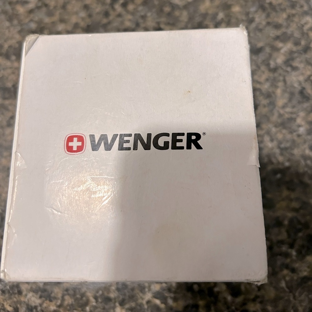 Wenger Watch. Swiss made! NIB - Picture 3 of 4